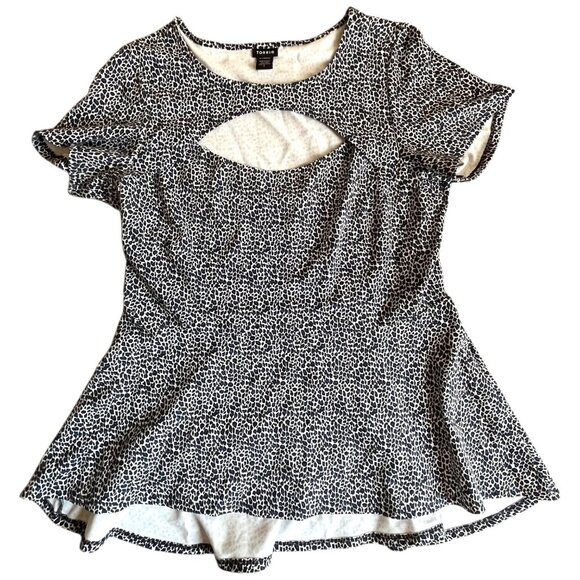 torrid Tops - Torrid Women's Black White Leopard Print Fit Flare Cutout Stretch Top Size 2XL